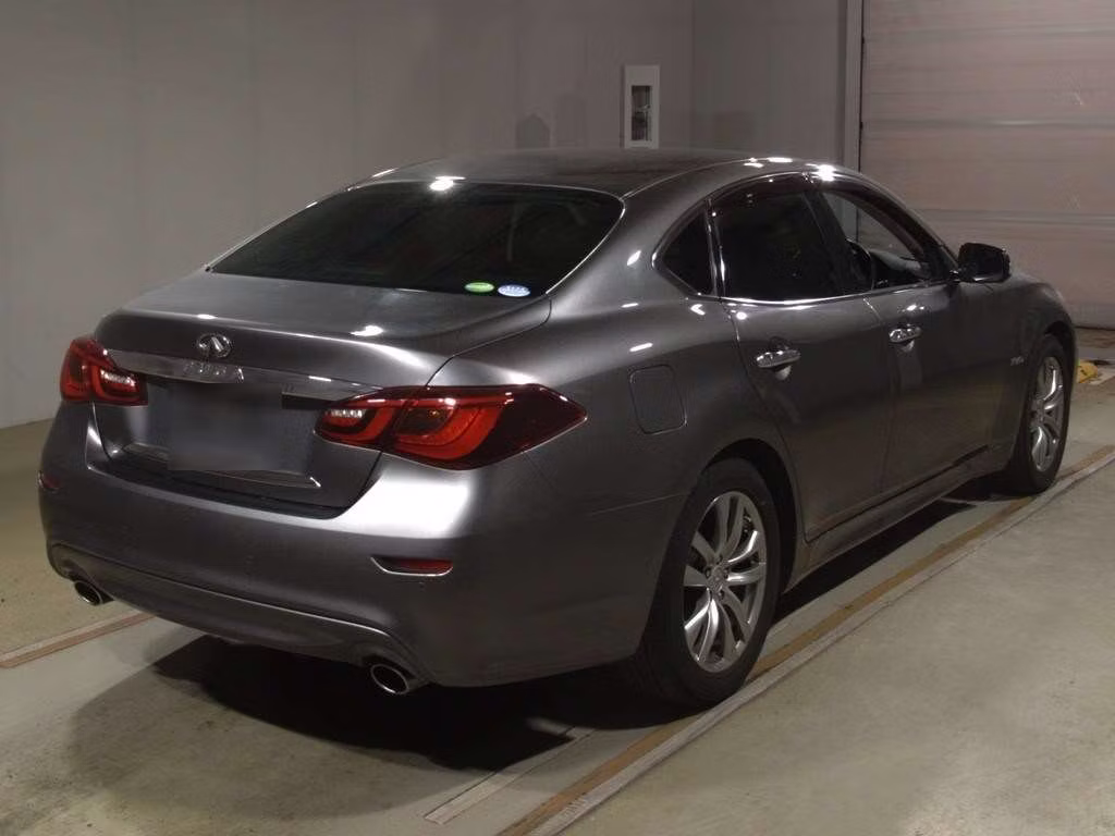 NISSAN FUGA