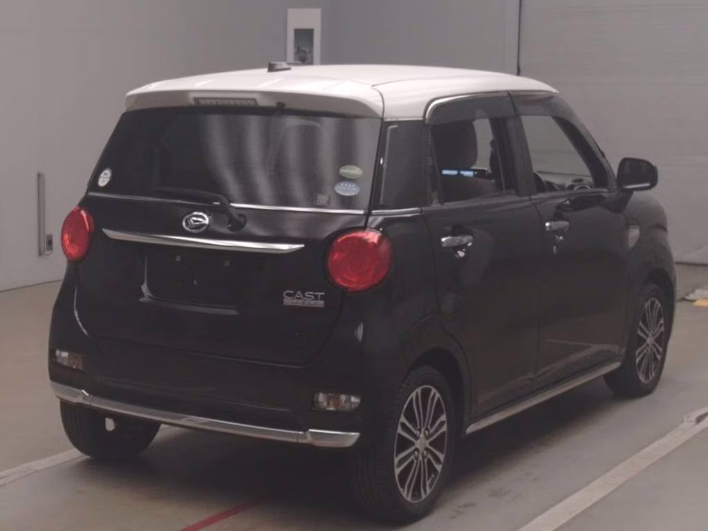 DAIHATSU CAST
