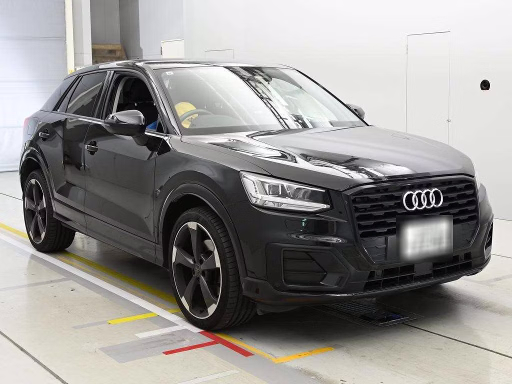 AUDI Q2
