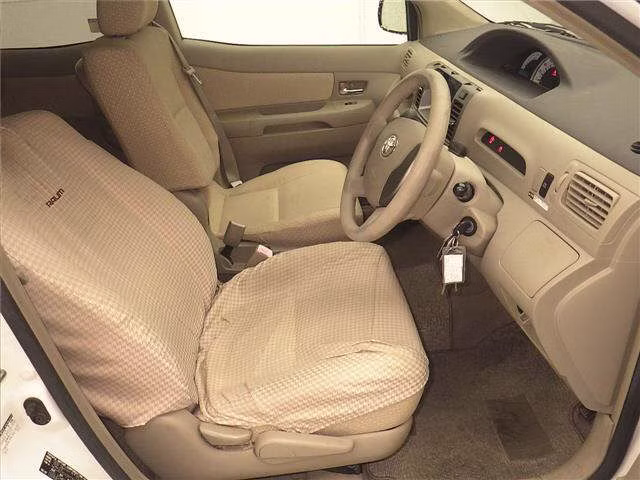 TOYOTA RAUM