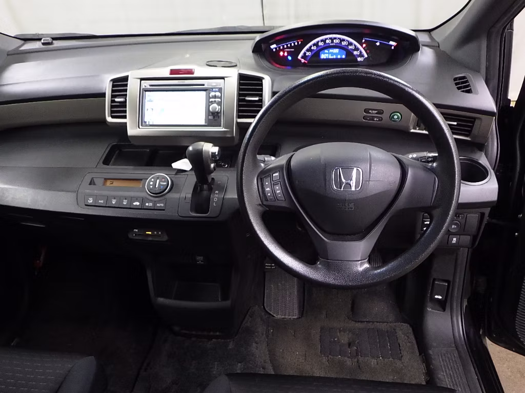 HONDA FREED SPIKE