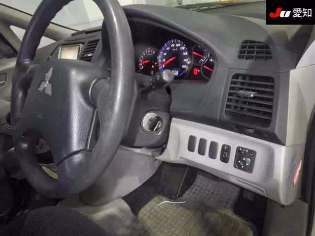 MITSUBISHI GRANDIS