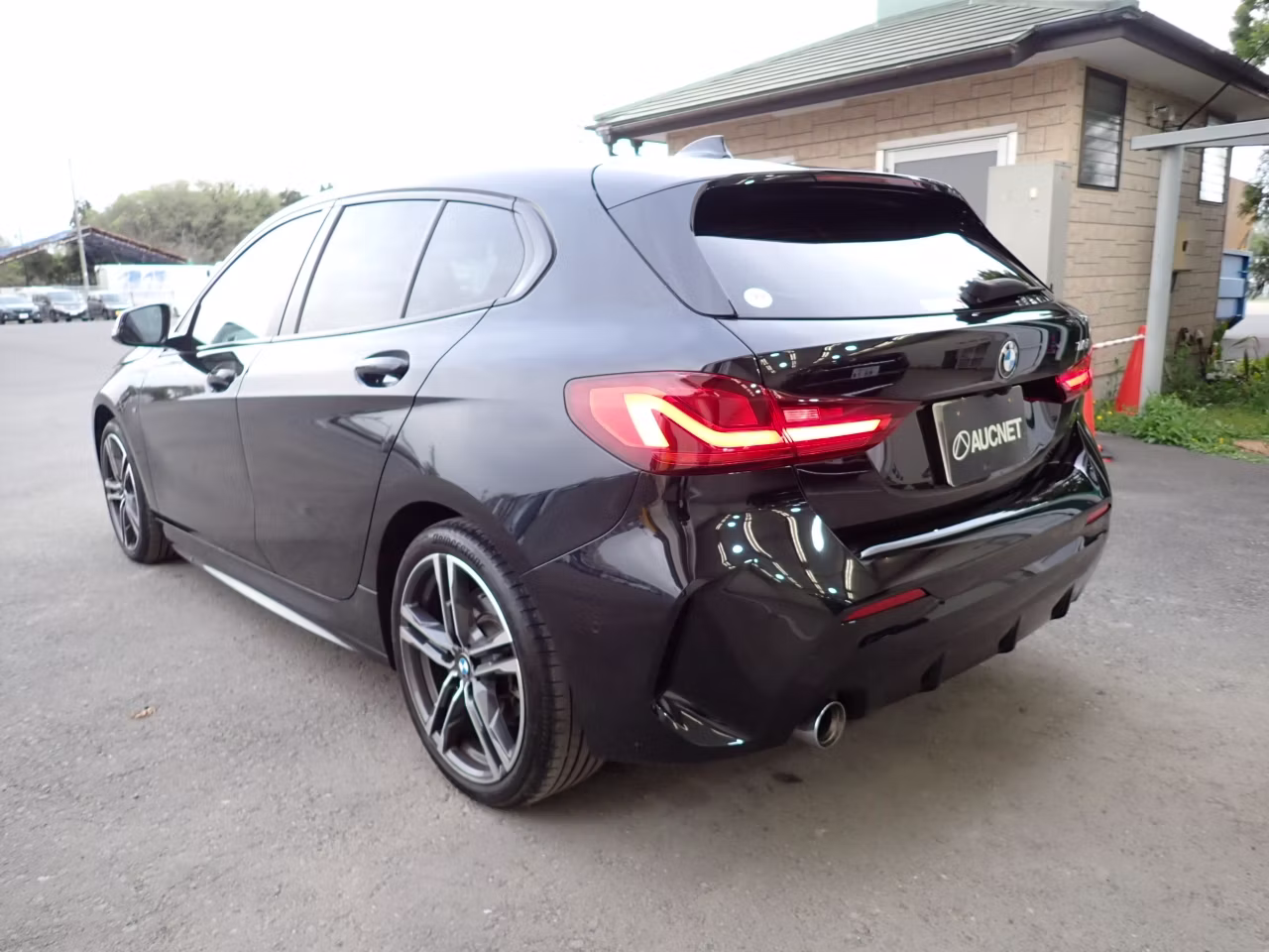 BMW 1-SERIES