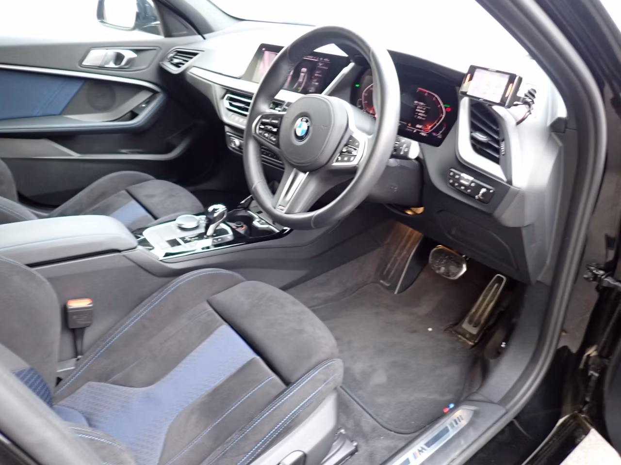 BMW 1-SERIES