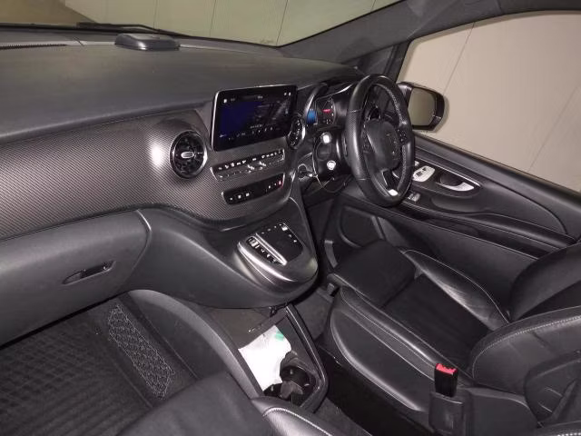 MERCEDES-BENZ V-CLASS