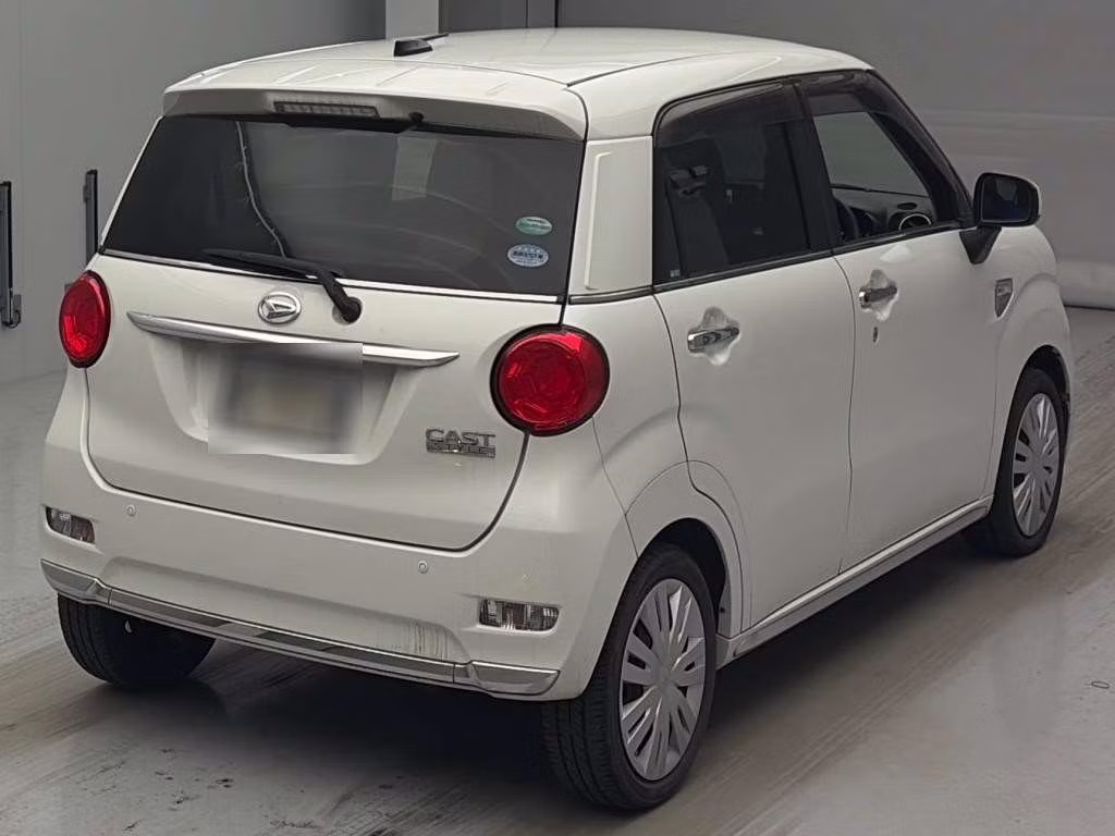 DAIHATSU CAST