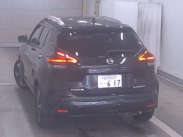 NISSAN KICKS