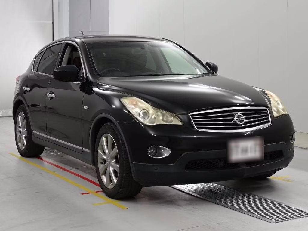NISSAN SKYLINE CROSSOVER