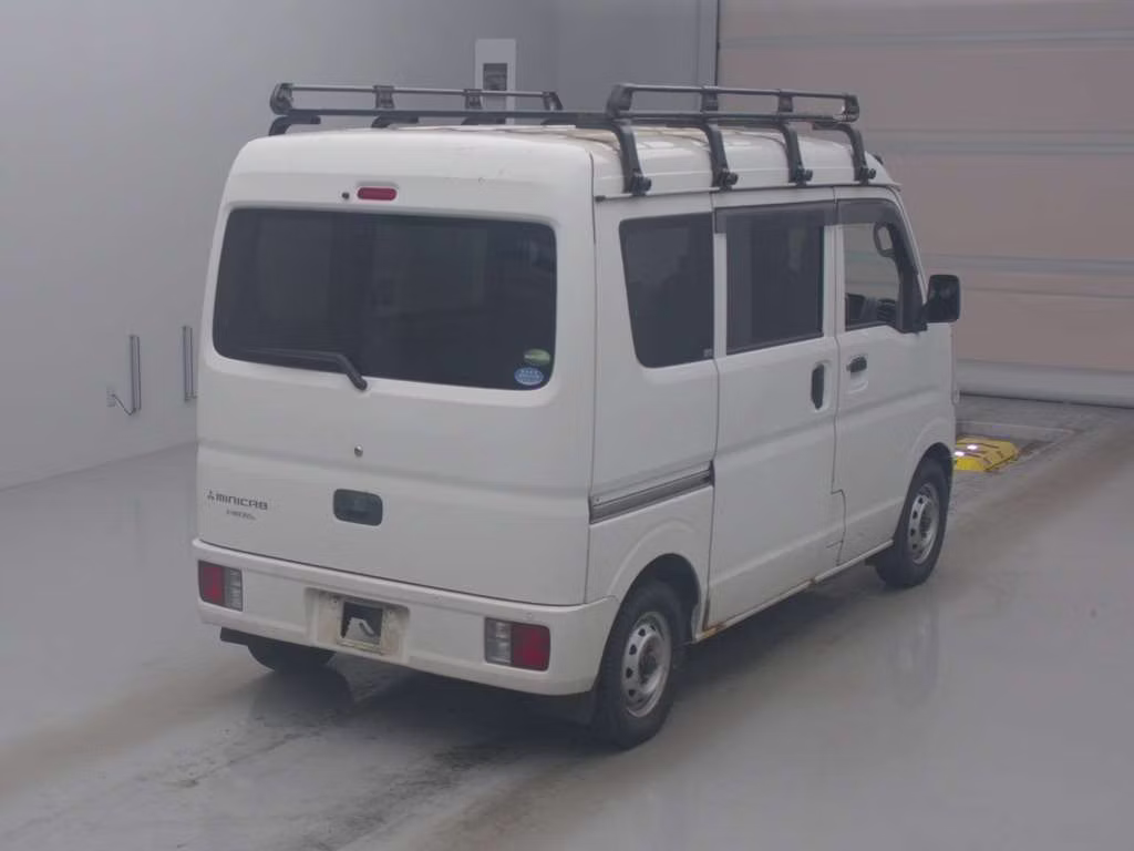 MITSUBISHI MINICAB
