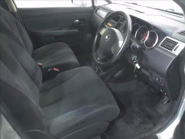 NISSAN TIIDA LATIO