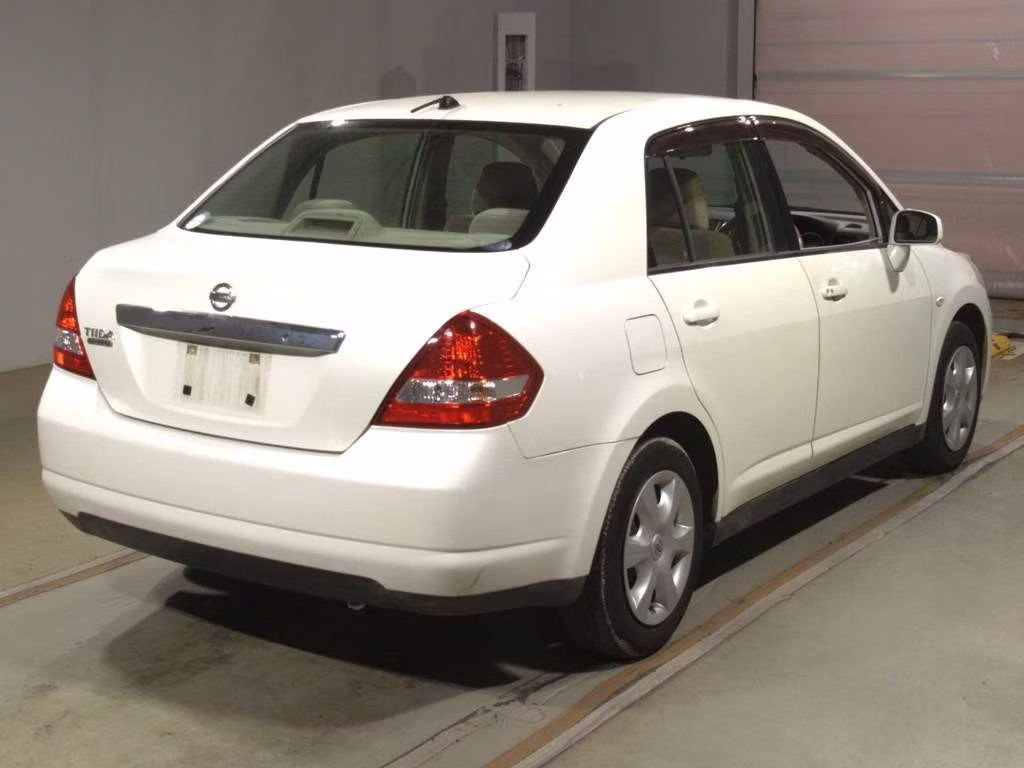 NISSAN TIIDA LATIO