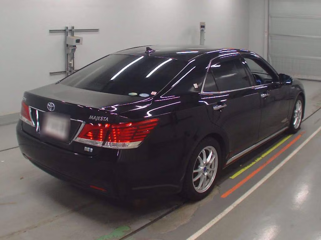 TOYOTA CROWN MAJESTA