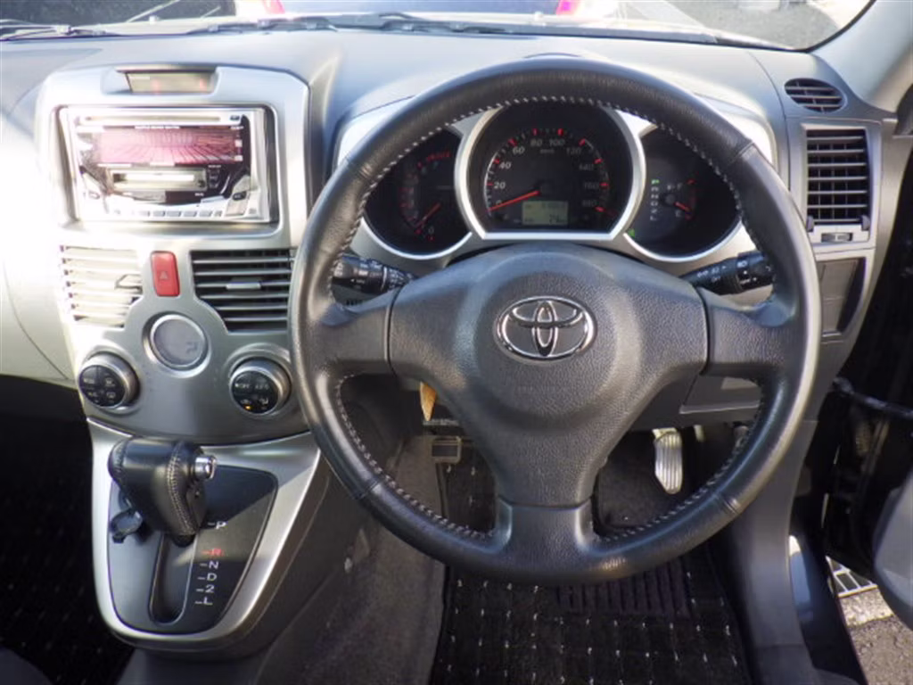 TOYOTA RUSH