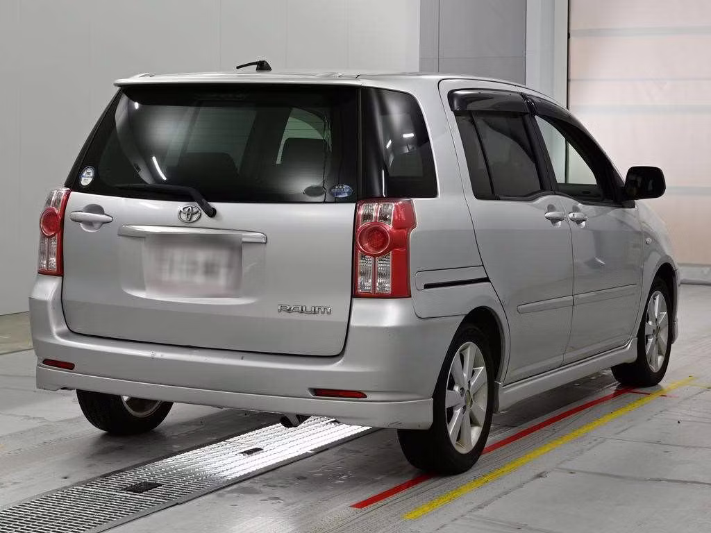 TOYOTA RAUM