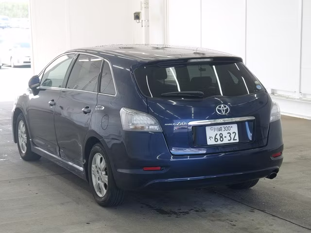 TOYOTA MARK X ZIO
