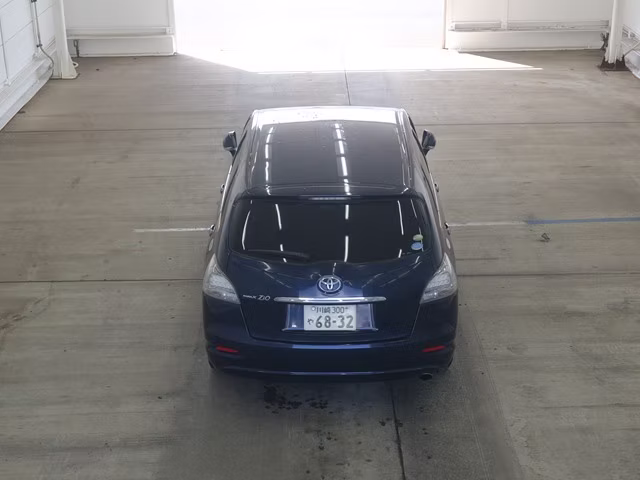 TOYOTA MARK X ZIO