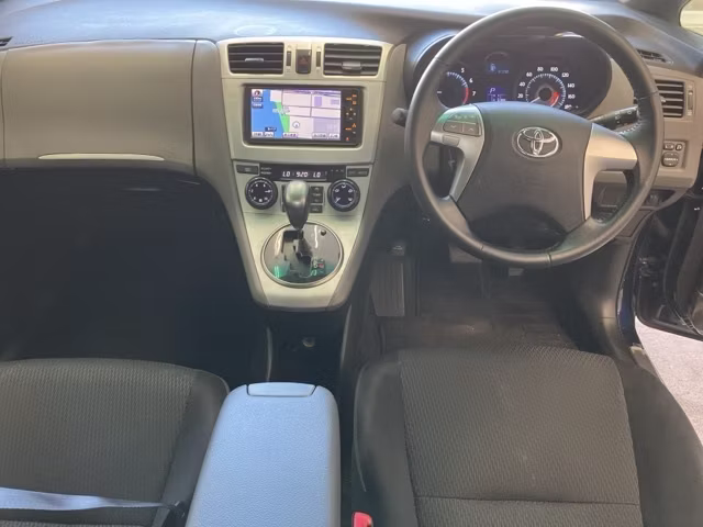 TOYOTA MARK X ZIO