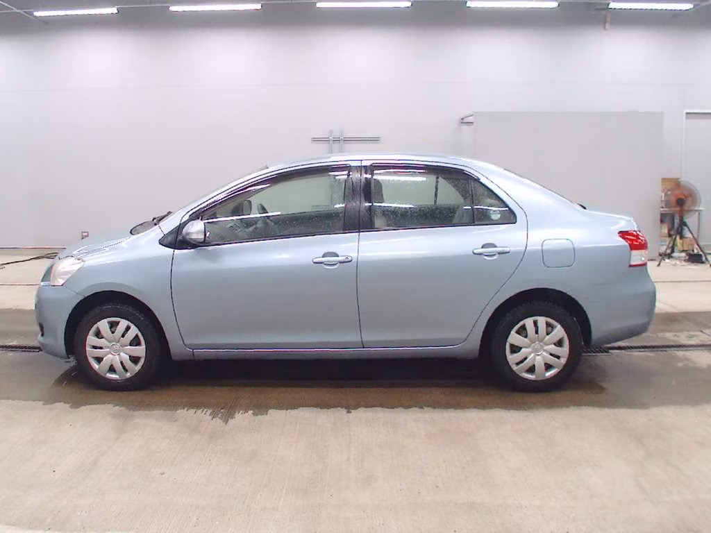 TOYOTA BELTA