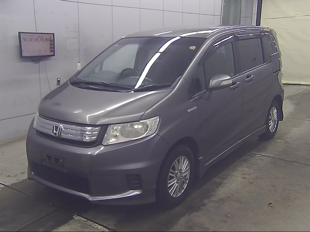 HONDA FREED SPIKE