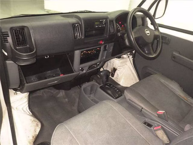 NISSAN CLIPPER
