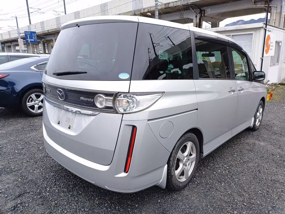 MAZDA BIANTE
