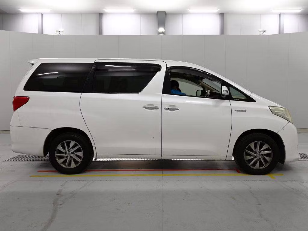 TOYOTA ALPHARD