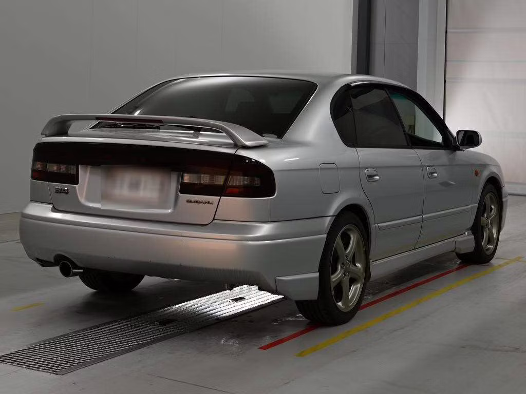 SUBARU LEGACY B4