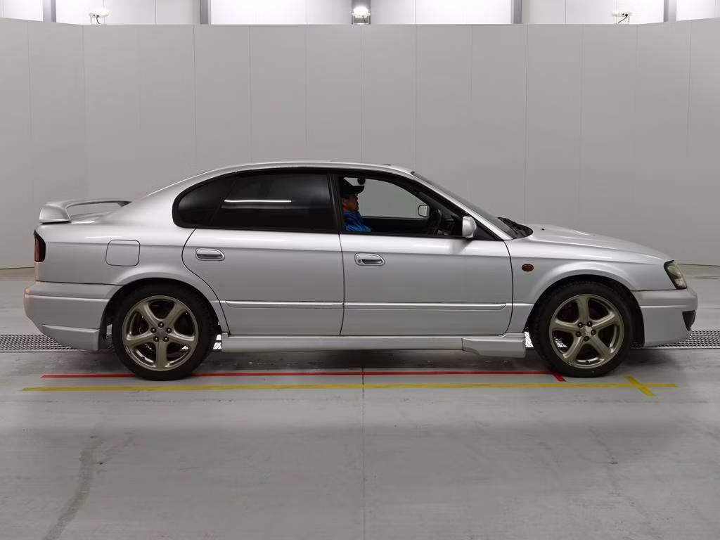 SUBARU LEGACY B4