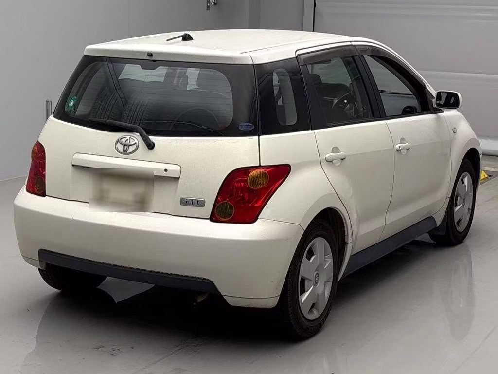 TOYOTA IST