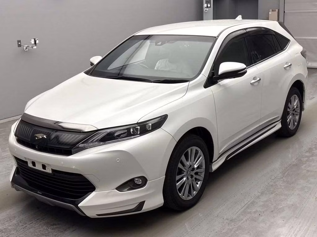 TOYOTA HARRIER