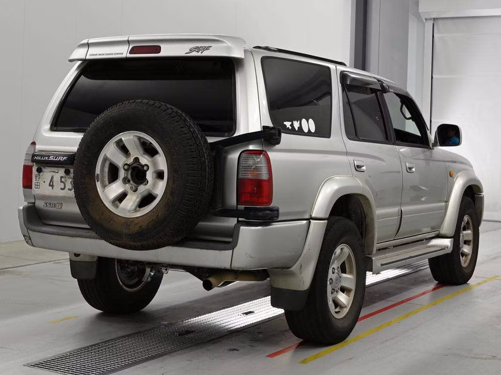 TOYOTA HILUX SURF