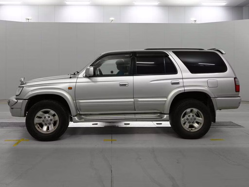 TOYOTA HILUX SURF