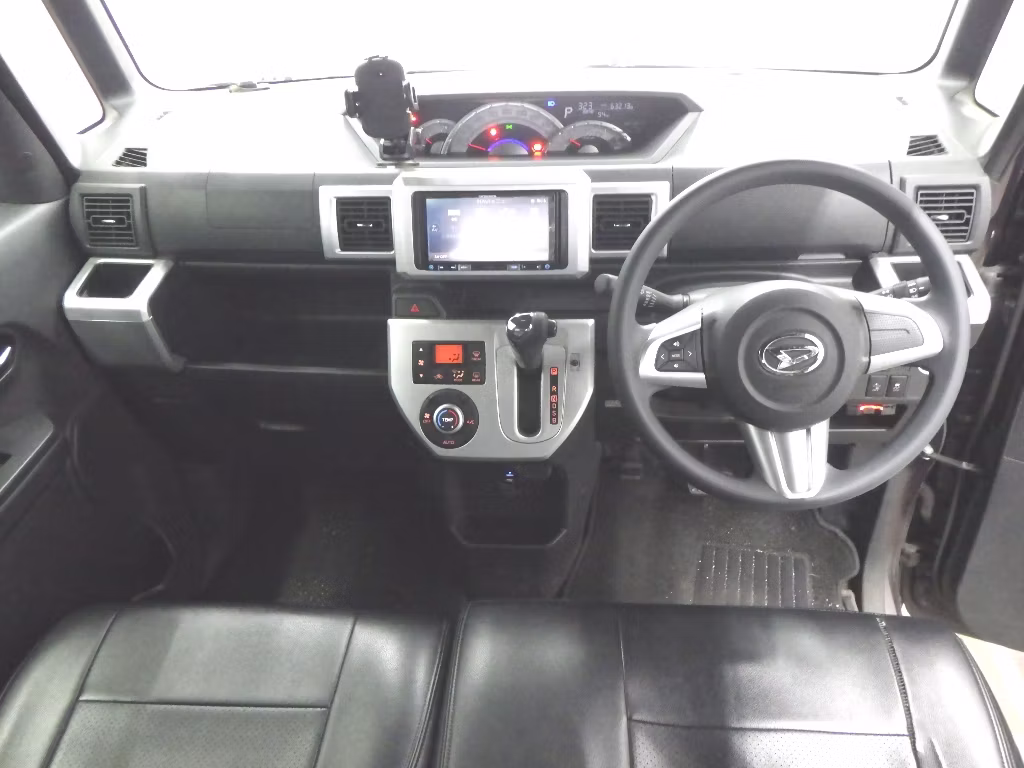 DAIHATSU WAKE