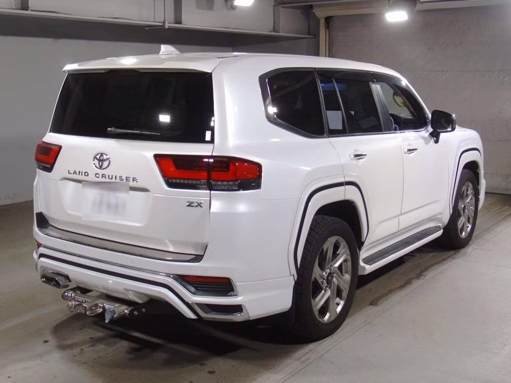 TOYOTA LAND CRUISER
