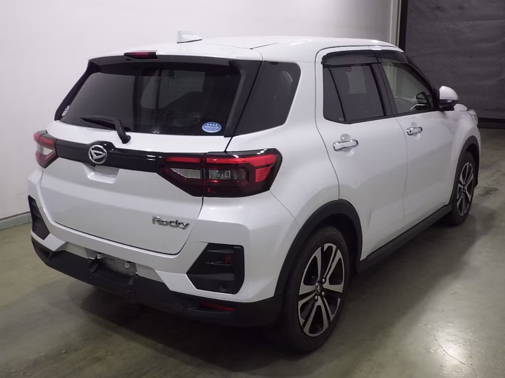 DAIHATSU ROCKY