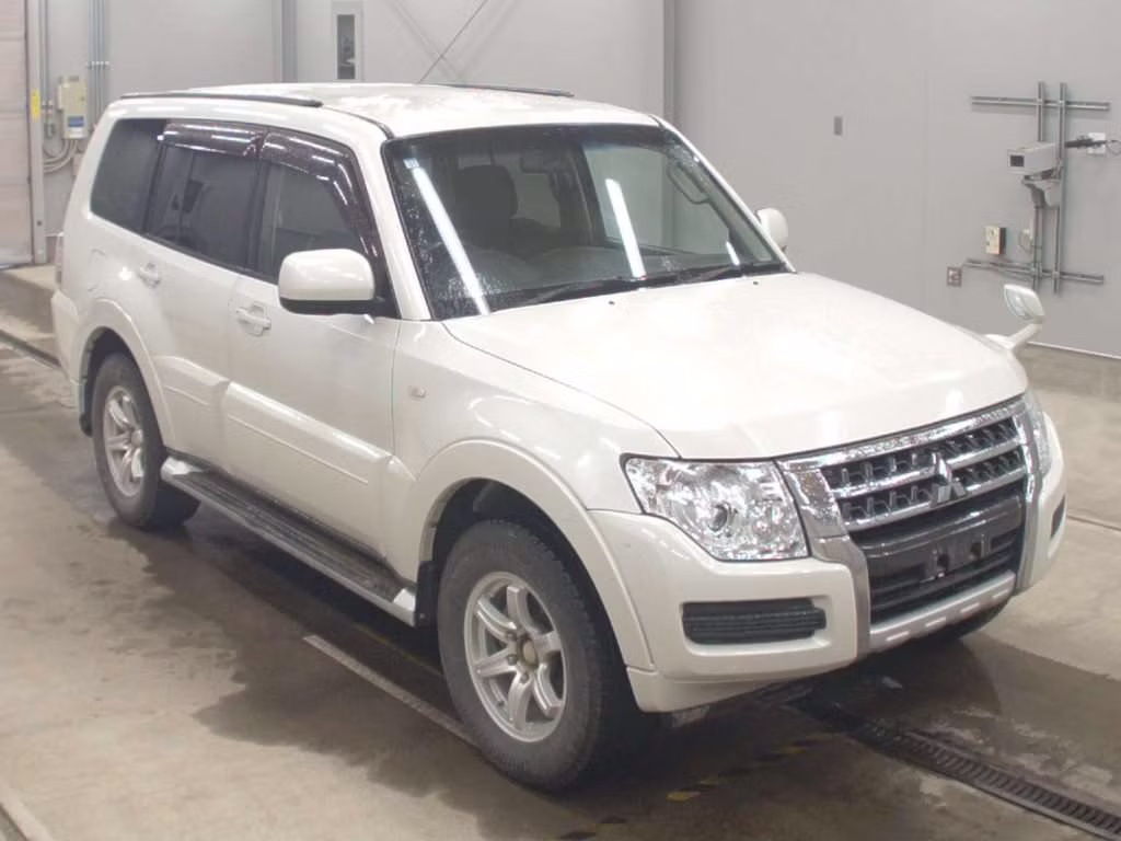 MITSUBISHI PAJERO