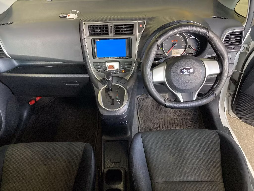 SUBARU TREZIA