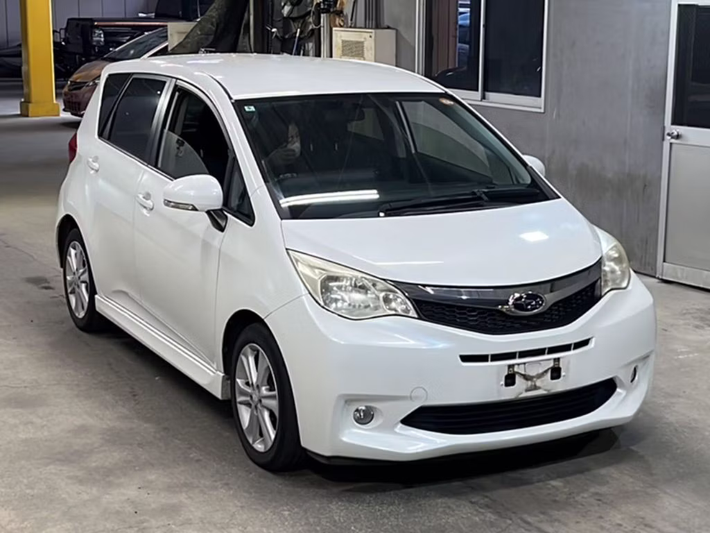 SUBARU TREZIA