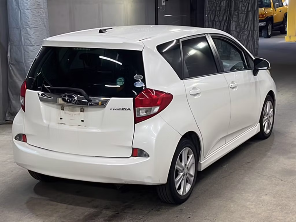 SUBARU TREZIA