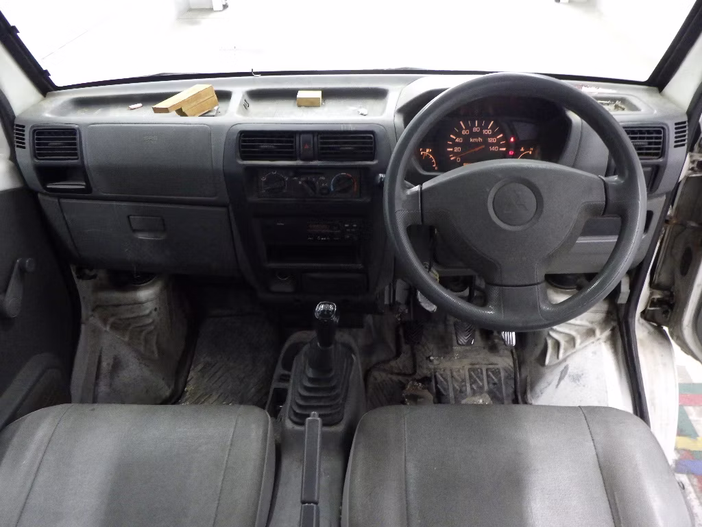 MITSUBISHI MINICAB