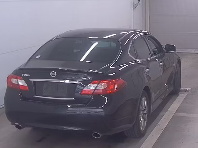 NISSAN FUGA