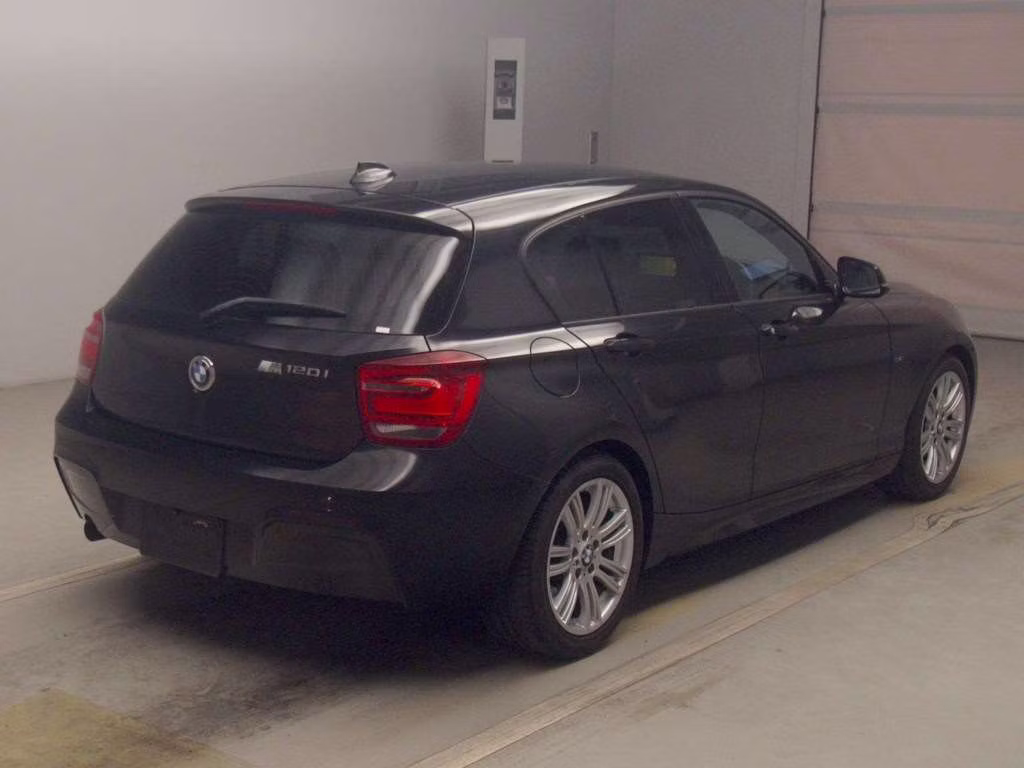 BMW 1-SERIES
