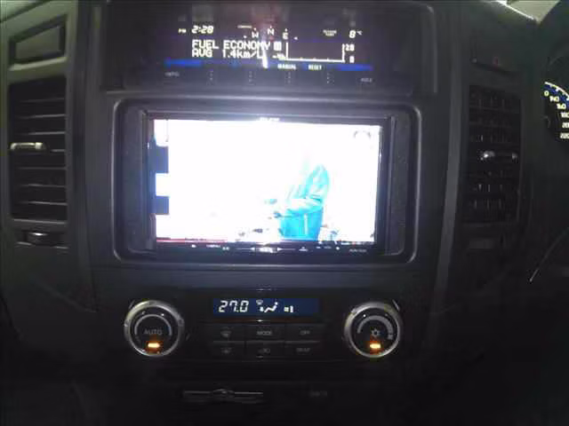 MITSUBISHI PAJERO