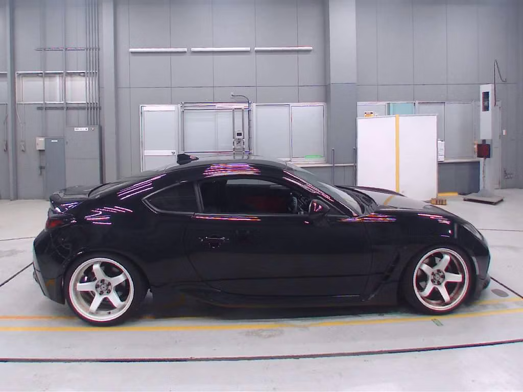 TOYOTA GR 86