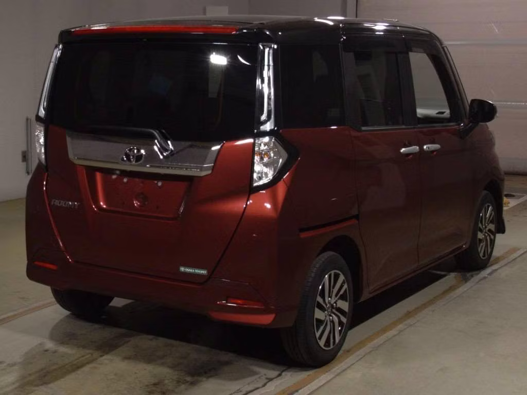 TOYOTA ROOMY