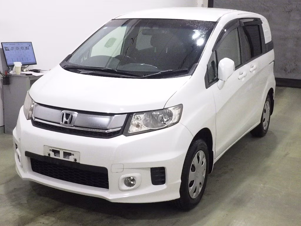 HONDA FREED SPIKE