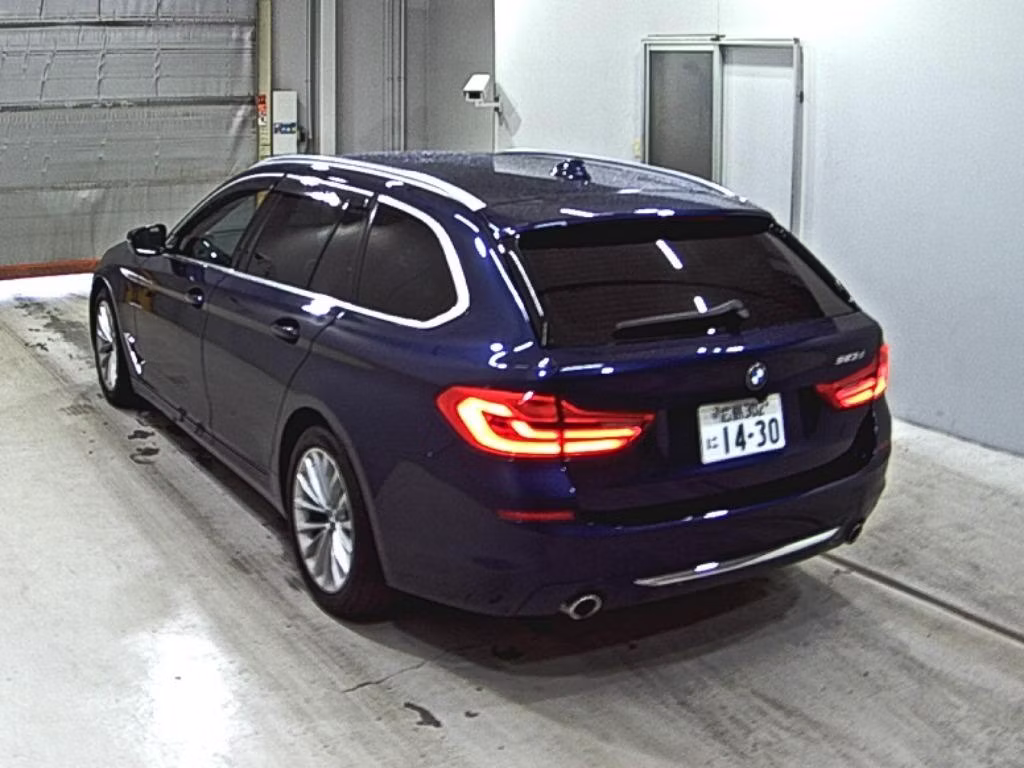 BMW 5-SERIES