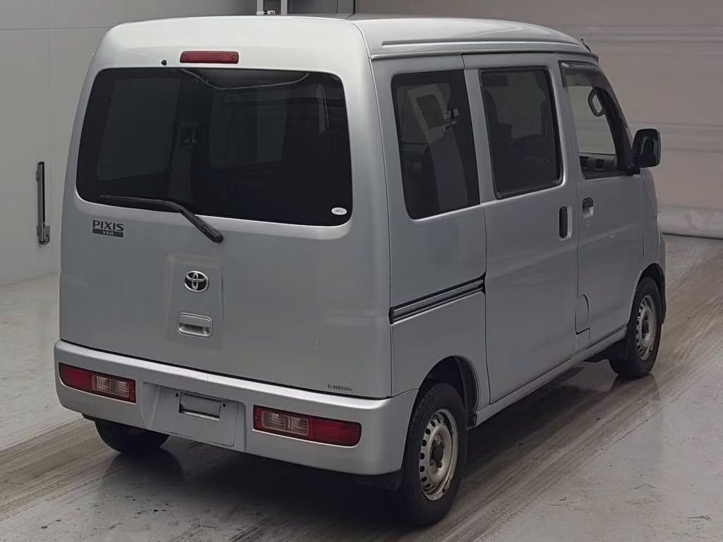 TOYOTA PIXIS VAN