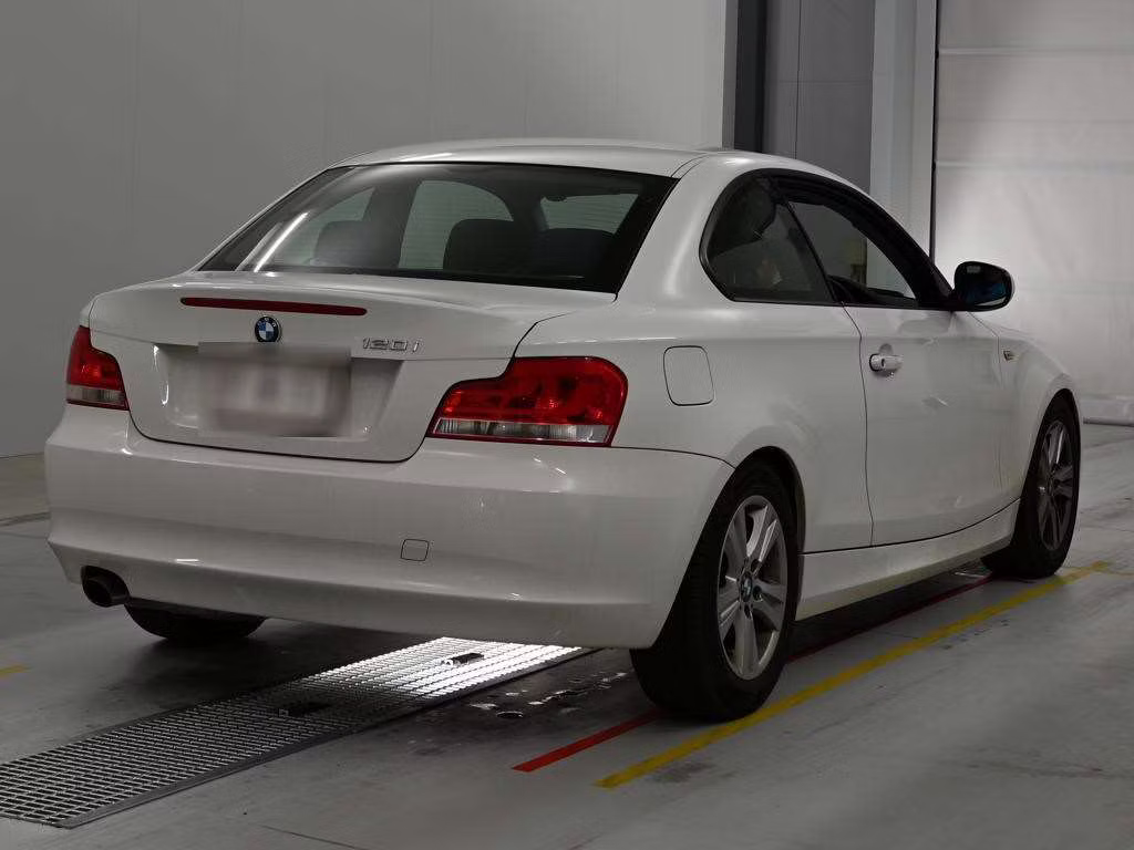 BMW 1-SERIES