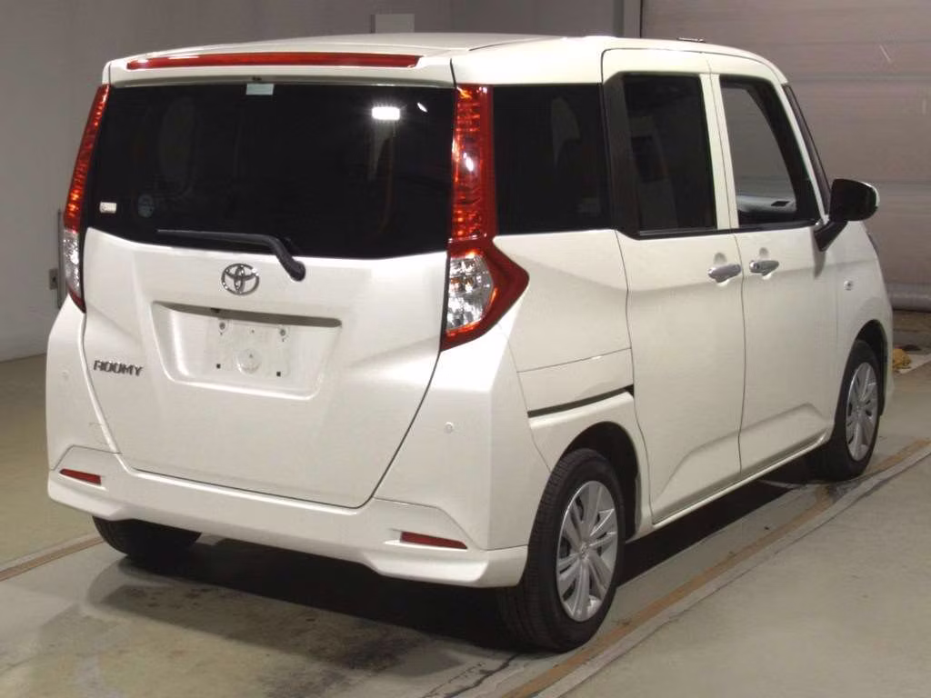 TOYOTA ROOMY